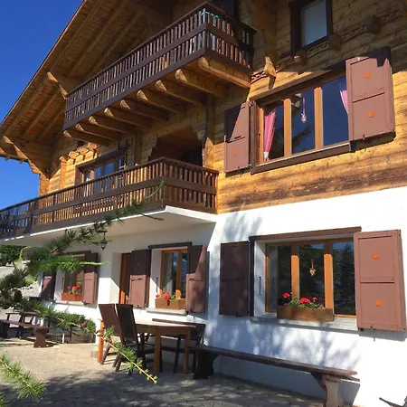 Outstanding For Groups, South Facing, Breathtaking Views - Year Round Chalet *