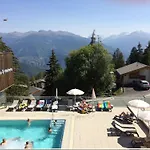 Chalet Outstanding For Groups South Facing Breathtaking Views Year Round *